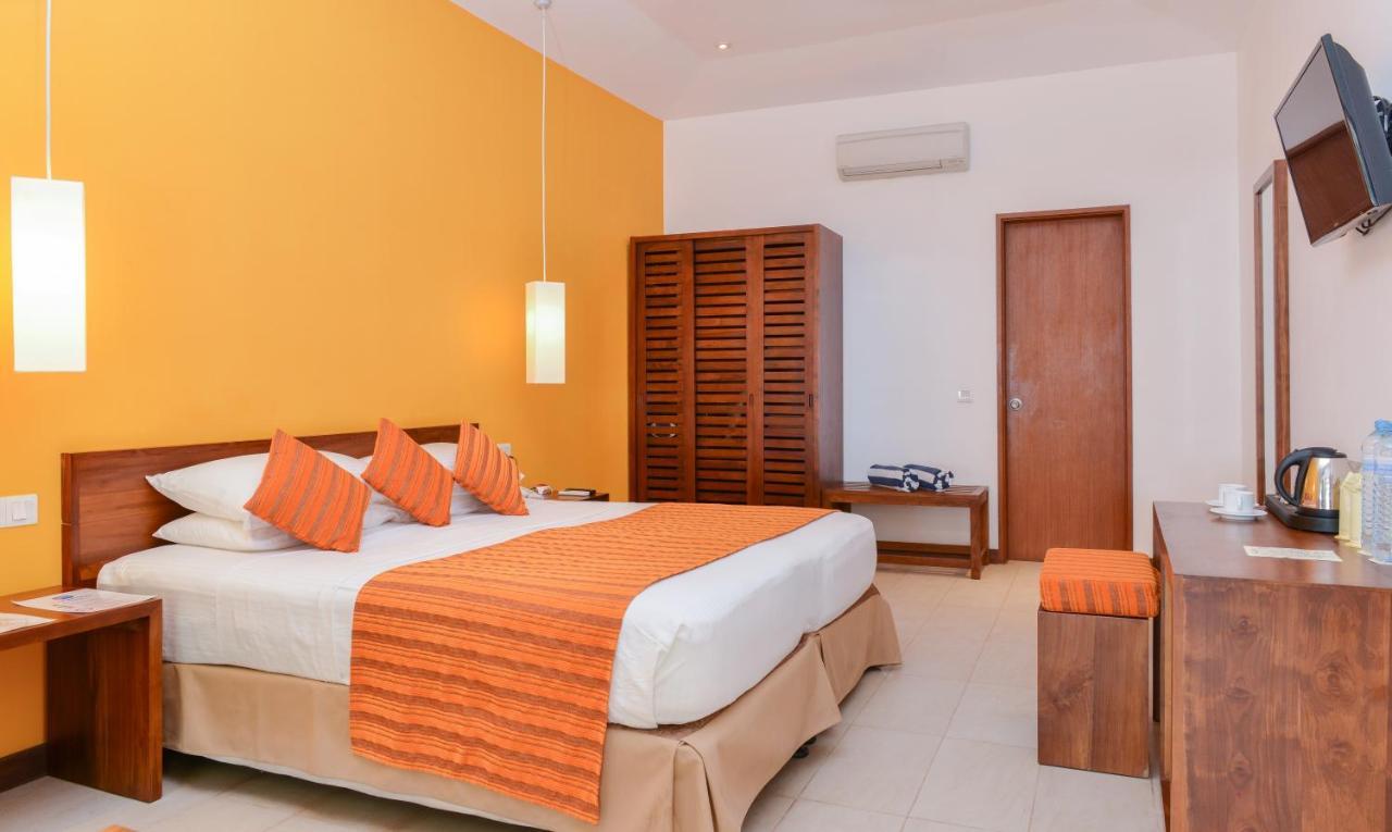 Adaaran Select Huduran Fushi Hotel Hudhuranfushi Buitenkant foto
