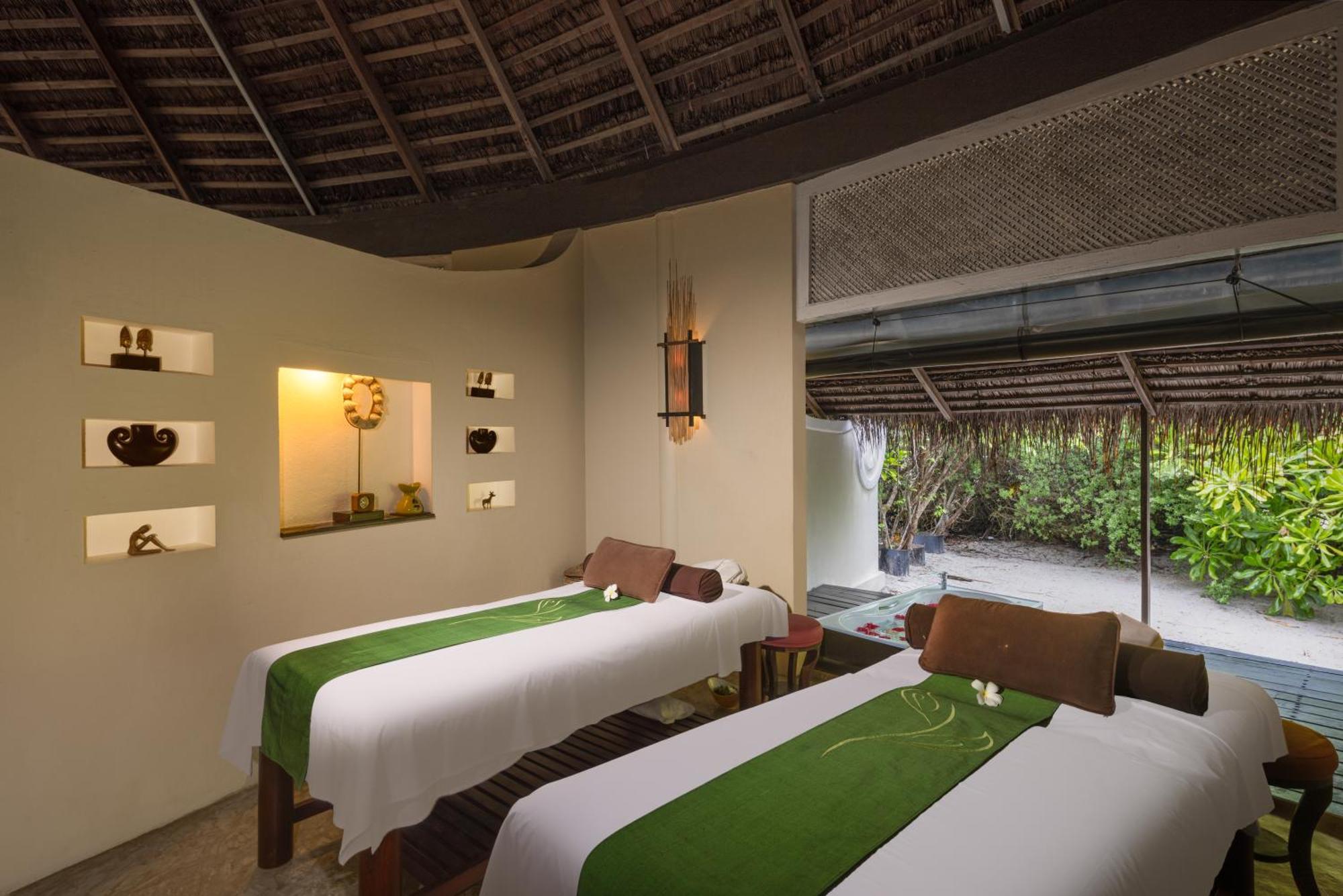 Adaaran Select Huduran Fushi Hotel Hudhuranfushi Buitenkant foto